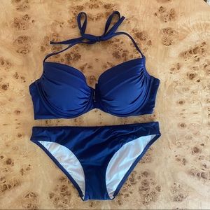 VS Sculpt Me Halter with Unforgettable Bottoms